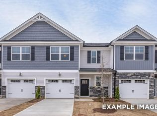 45 Village Edge Dr, Lillington, NC 27546