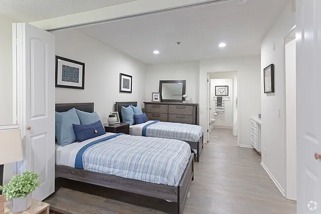 Westwood Executive House — Photo 36