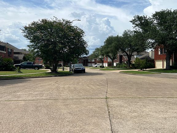 5th image of 8702 Fondren Village Dr