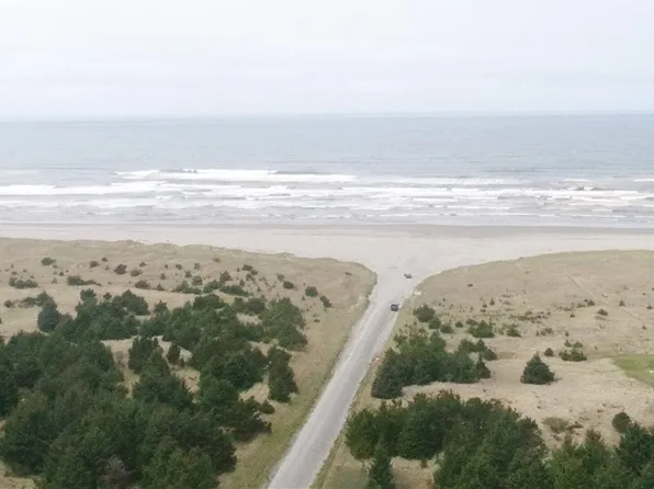 1301 Cranberry Road, Long Beach, WA 98631