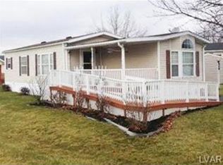 62 Wildbriar Ct S, Bath, PA 18014