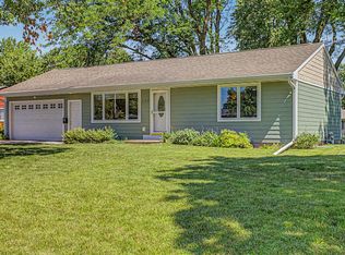 623 River Oak Dr, Ames, IA 50010