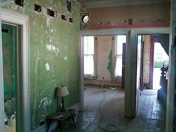 3rd image of 1132 N Michigan St
