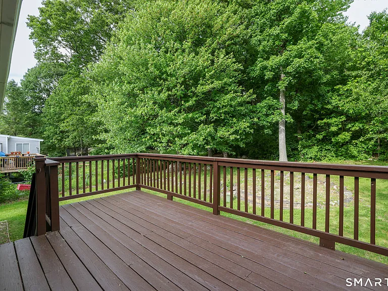 49 Tudor Ln — Photo 15