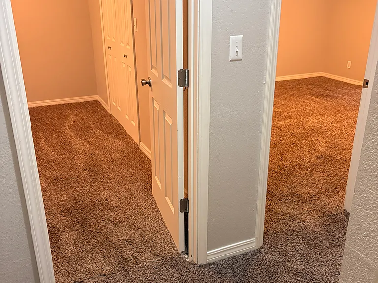 827 Hardy Springs Cir #B — Photo 14
