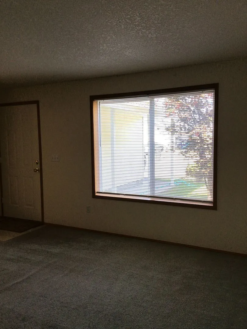Stein Estates: Three Bedroom Ranch Style Home — Photo 3