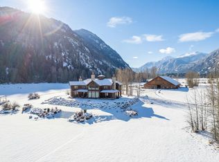 9115 Pemberton Meadows Rd, Pemberton, BC V0N2L1