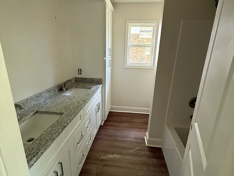 404 S Smith St — Photo 7