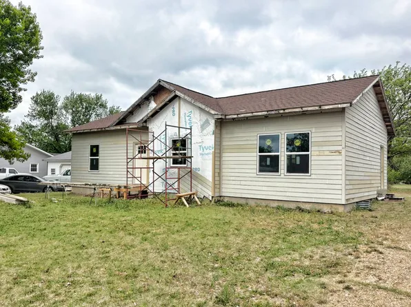 308 S Kansas Ave, Kanopolis, KS 67454
