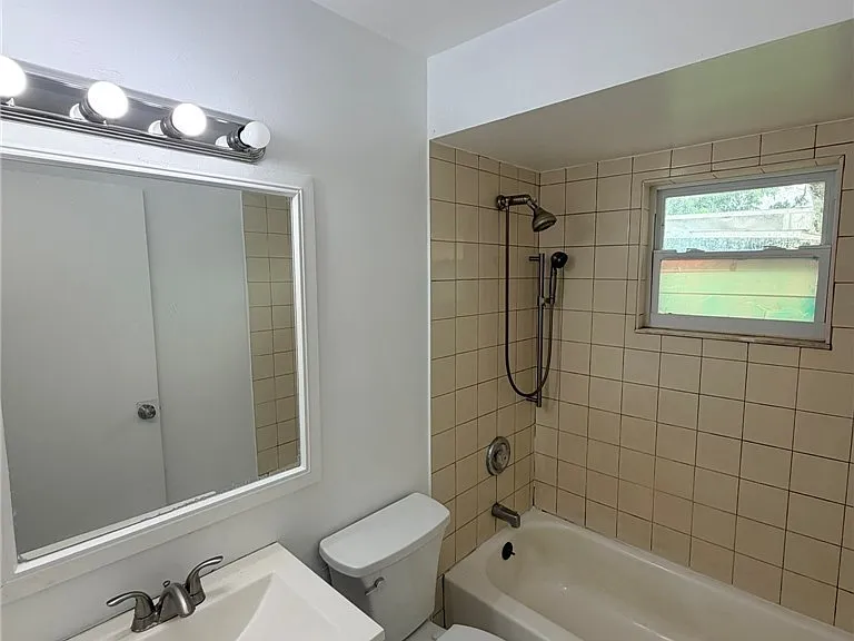 5549 7th Ave #5549 — Photo 7