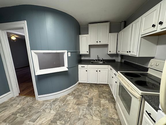 3rd image of 181 South St APT 2