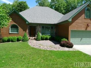 305 Shelby Dr, Highlands, NC 28741