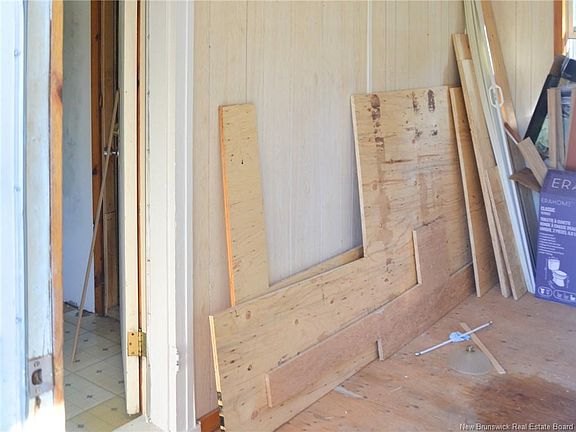 3rd image of 137 Harvey Rd
