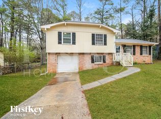 9067 Homewood Dr, Riverdale, GA