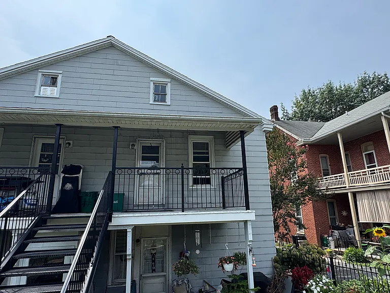 225 W Main St Apt 4 — Photo 10