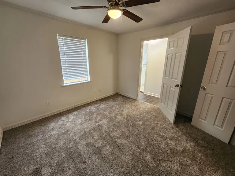 3112 Potter St — Photo 8