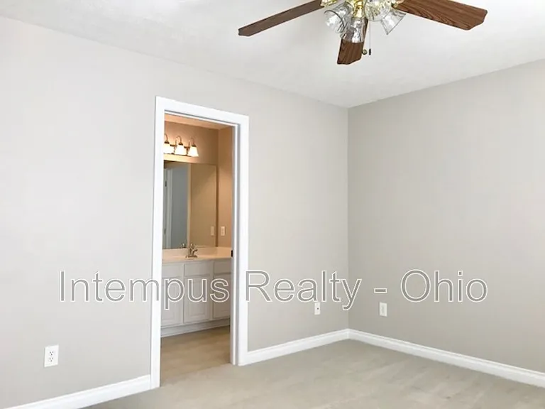 6346 Grassmere Dr — Photo 57
