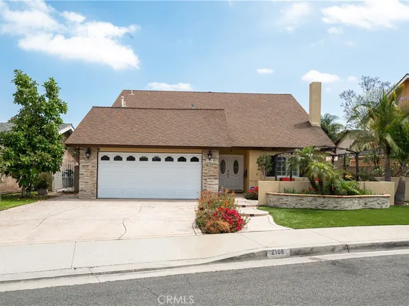 2108 Sparrow Hill Ln, Lakewood, CA 90712