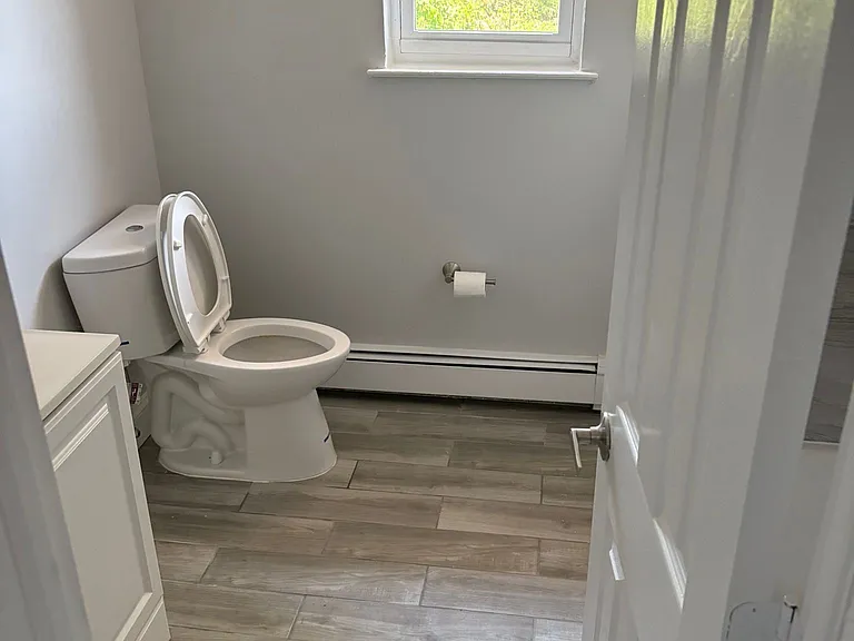 Karl Place Apartments — Photo 19