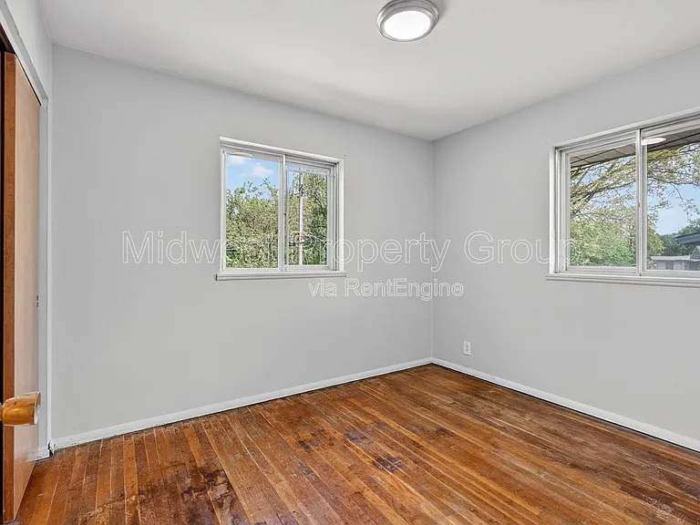 743 Shepley Dr — Photo 11