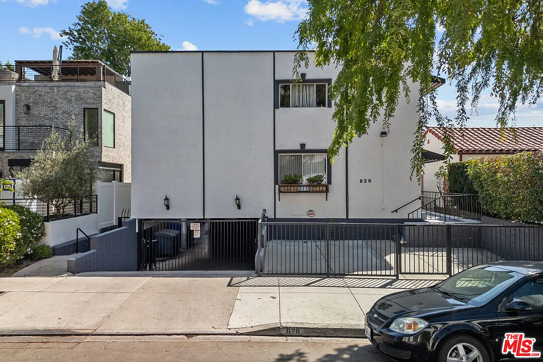 Building Photo - 628 Huntley Dr #1