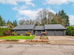 2195 Wildwood St, Eugene, OR 97401