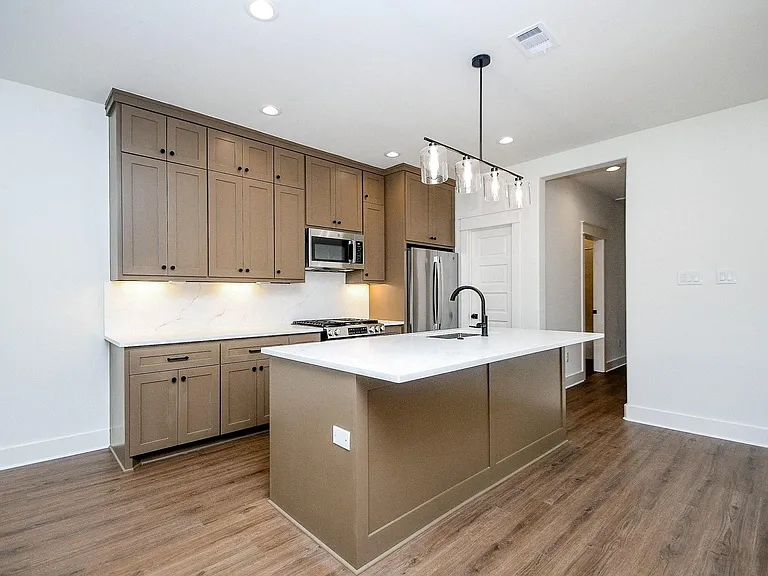 4101 Victoria Ave #B — Photo 10