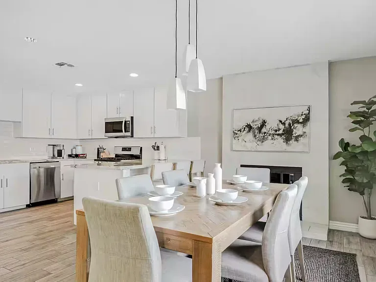 8725 E Rancho Vista Dr — Photo 10