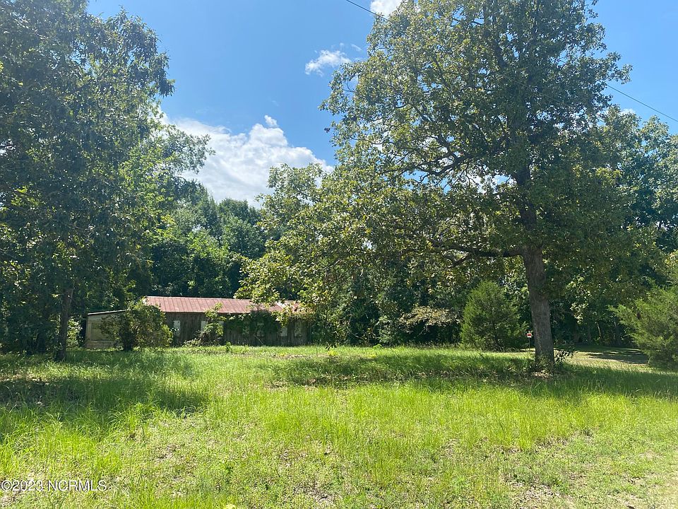 2nd image of 441 Ocean Breeze Drive SW