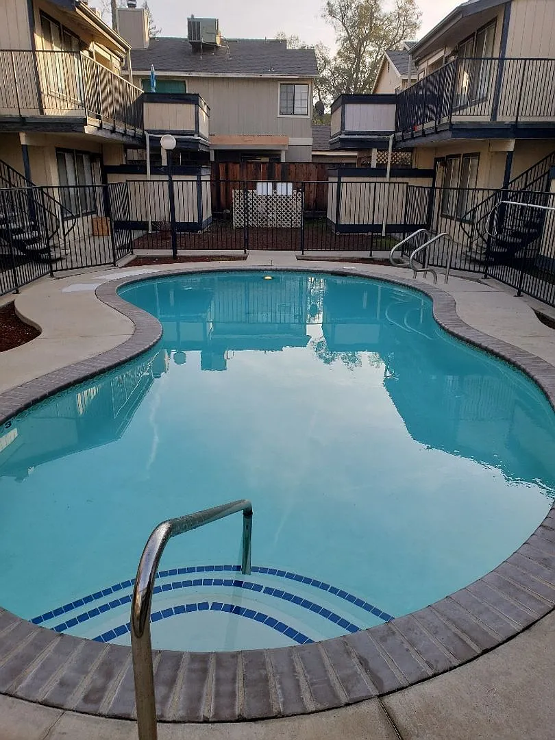Vintage Ii Apts — Photo 3