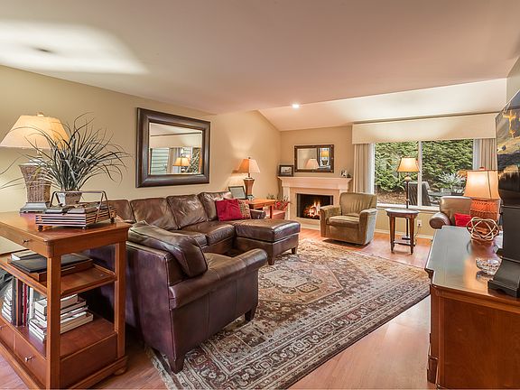 4th image of 16146 SE 33rd Cir #503