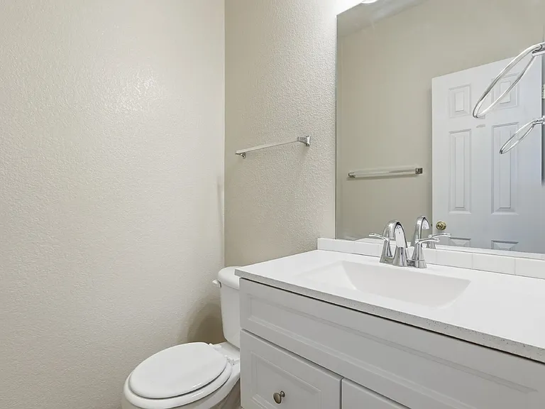 241 N Quari St — Photo 29