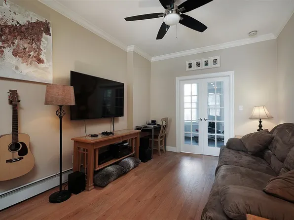 349 York Street image 6 of 13