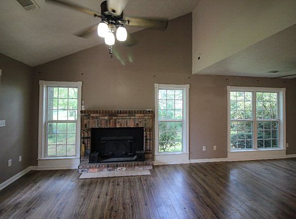 3rd image of 2342 Lee Road 250