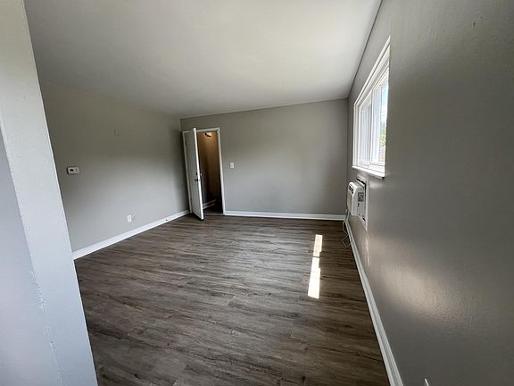 4th image of 2174 Sullivant Ave #10603367