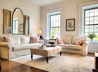 35 W 8th St #2F, New York, NY 10011