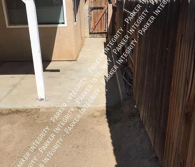 15202 Stable Ln — Photo 16