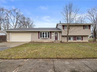 165 Meadow Dr, Elyria, OH