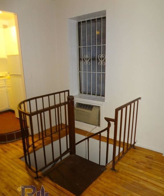 2nd image of 164-08 95th St