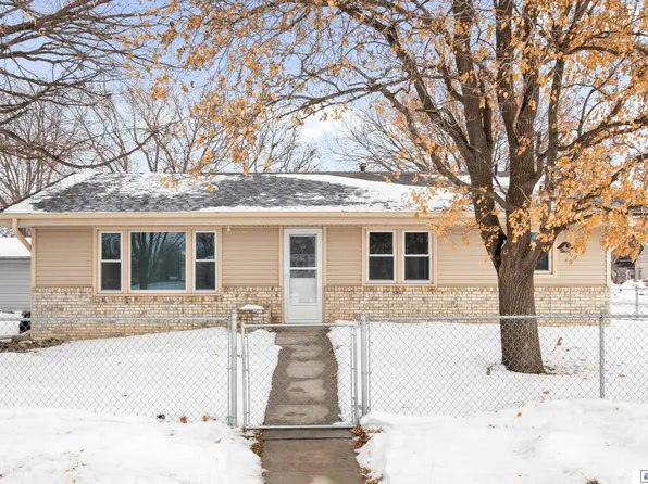 310 N Oak St, Weston, NE 68070