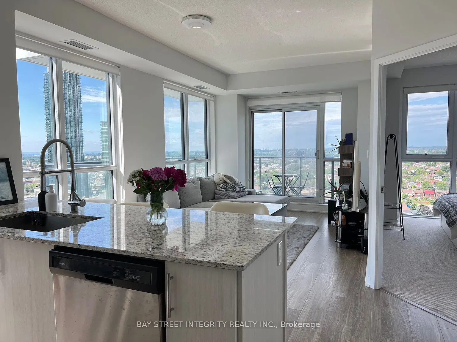 3 bed, $2,900 — Photo 4