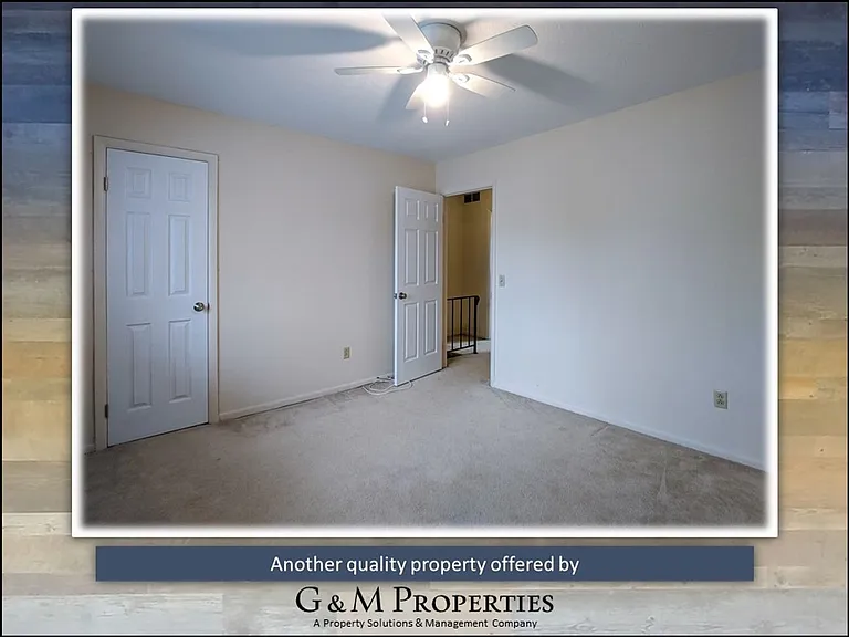 553 Eastbrooke Ln — Photo 16