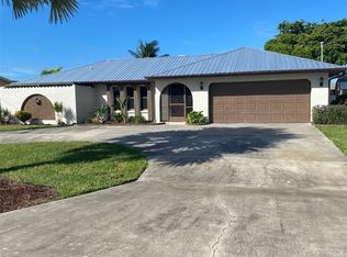 2924 SE 11th Ave, Cape Coral, FL 33904