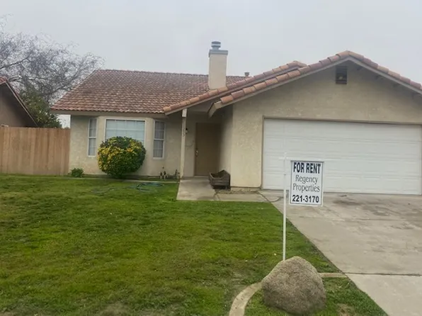 1253 Hawthorn St, Hanford, CA 93230