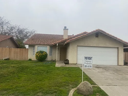 1253 Hawthorn St Photo 1