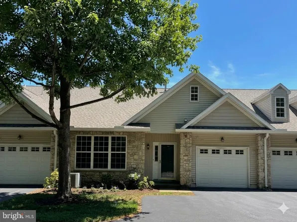 1493 Country Club Dr, Springfield, PA 19064