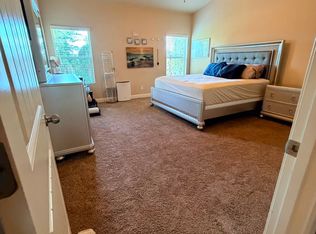 6682 E Fedora Ave, Fresno, CA 93727