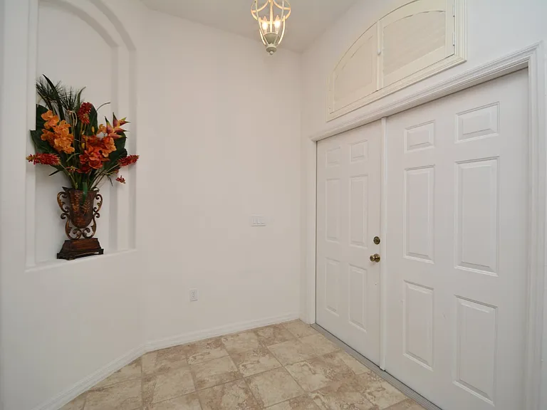 192 Pine Grove Dr — Photo 3