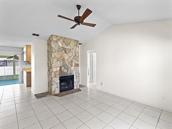 3rd image of 1340 29th Ave