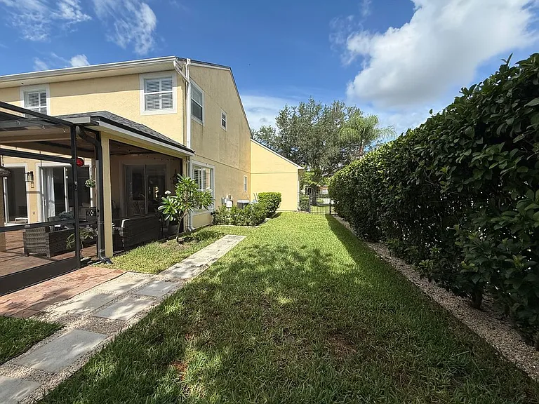 3425 Turningwind Ln — Photo 22